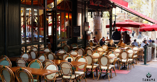 cafe on the broadwalk withoval backed chairs